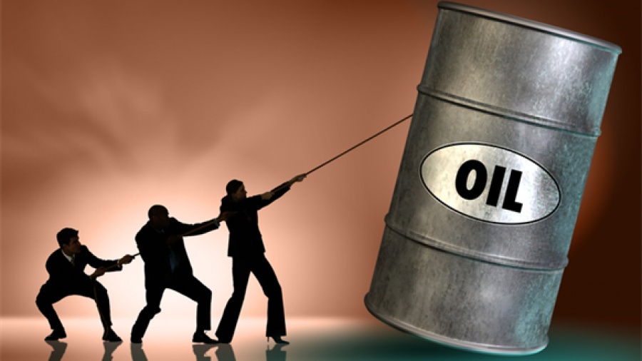 Η «Δαμόκλειος σπάθη» ενός εμπορικού πολέμου τρομάζει την αγορά πετρελαίου