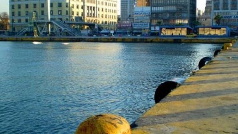 Με αμείωτους ρυθμούς συνεχίζεται η έξοδος των αδειούχων του καλοκαιριού από τα λιμάνια