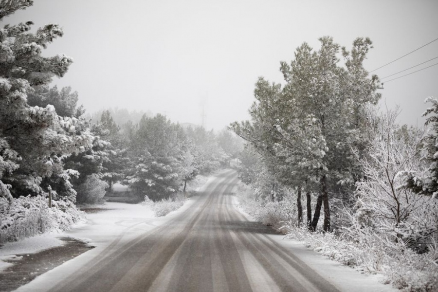 Χιονίζει στα ορεινά της Εύβοιας – Δεν θα λειτουργήσουν τα σχολεία στον Δήμο Μαντουδίου - Αγίας 'Αννας και Λίμνης μέχρι 31/1