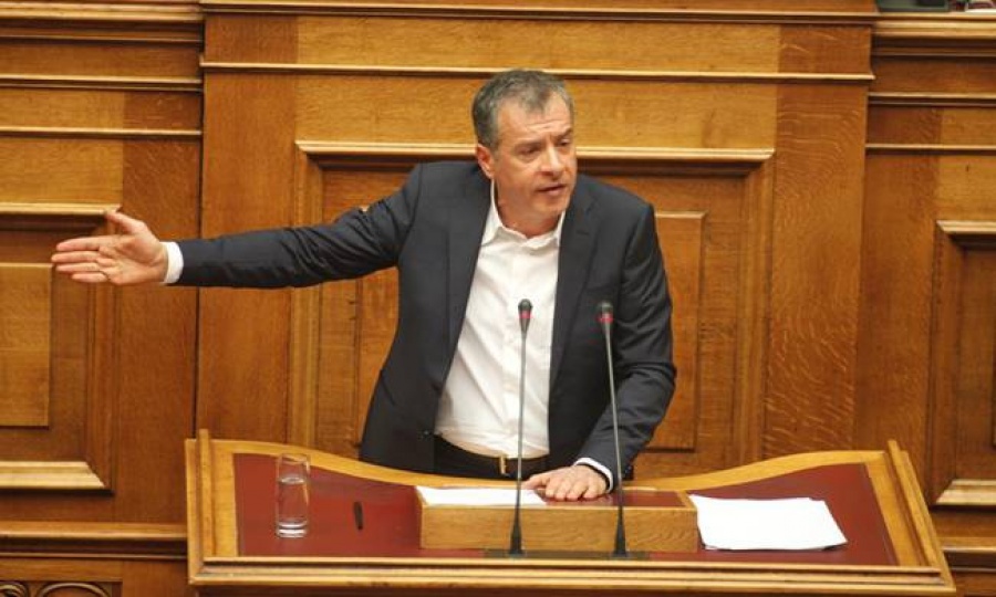Θεοδωράκης: Κατάντια της πολιτικής η απόφαση Δανέλλη να δώσει ψήφο εμπιστοσύνης