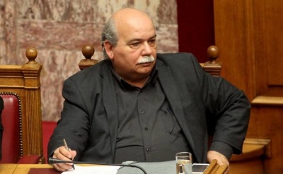 Αντιεξουσιαστές απέκλεισαν ξενοδοχείο στο οποίο ήταν να μιλήσει ο Νίκος Βούτσης