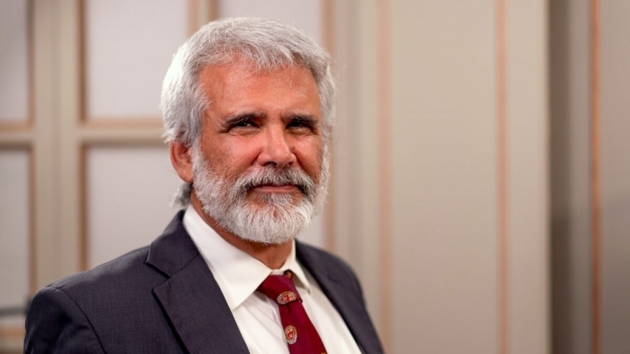 Robert Malone: Σάπιοι μέχρι τον πυρήνα, ο Μεγάλος Αδερφός τους κάνει δισεκατομμυριούχους - Καπιταλισμός επιτήρησης, η αόρατη απειλή