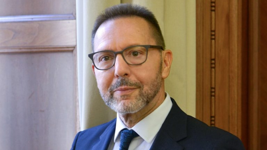 Στουρνάρας (ΤτΕ): Αδιαπραγμάτευτος εθνικός στόχος η επενδυτική βαθμίδα