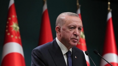 Βέλη Erdogan σε ΝΑΤΟ και ΕΕ: Να μην μετατρέψουμε την κατάσταση σε τσιμπούσι όπως του Καραγκιόζη