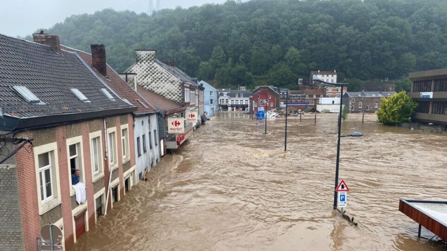 Βέλγιο - Πλημμύρες: Στους 27 ανέρχονται οι νεκροί στη Βαλλονία - Μεσίστιες κυματίζουν οι σημαίες