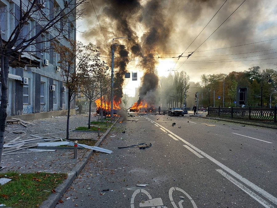 Εκρήξεις στο Κίεβο – Αναχαιτίστηκαν 13 drones - Ζημιές σε δύο κυβερνητικά κτήρια