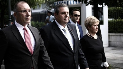 ΑΝΕΛ: Ενοχλημένος ο Π. Καμμένος με τη συμπεριφορά του Δ. Καμμένου - Αντιδράσεις και από άλλους βουλευτές του κόμματος