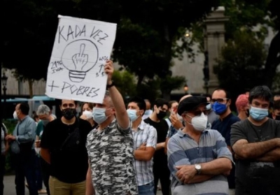 Γιατί η Ισπανία έχει το ακριβότερο ρεύμα στην ΕΕ; Η εμμονή με τις ΑΠΕ και οι λιγνίτες