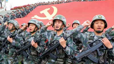 Κινεζικός στρατός για ΗΠΑ: Θάψτε τους εισβολείς εχθρούς - Λευκός Οίκος: Η Pelosi έχει δικαίωμα να πάει στην Ταϊβάν