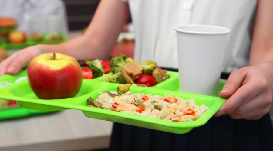 Επεκτείνεται το πρόγραμμα των σχολικών γευμάτων εντός Φεβρουαρίου