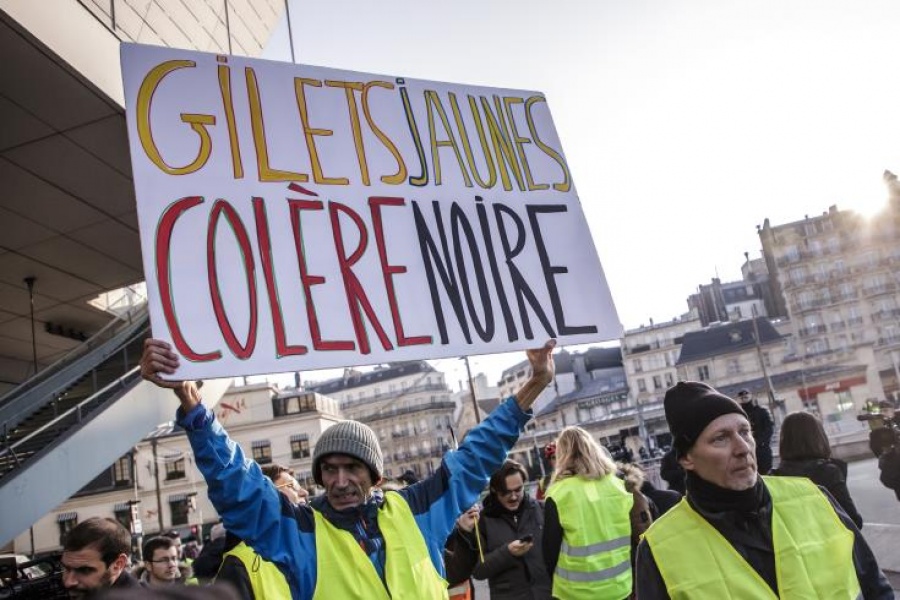 Γαλλία: Απαγορεύονται οι συγκεντρώσεις άνω των 1.000 ατόμων λόγω κορωνοϊού