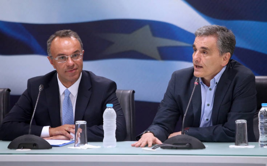 Σκληρό πινγκ πονγκ Τσακαλώτου - Σταϊκούρα με φόντο τα στοιχεία της ΕΛΣΤΑΤ  για το ΑΕΠ