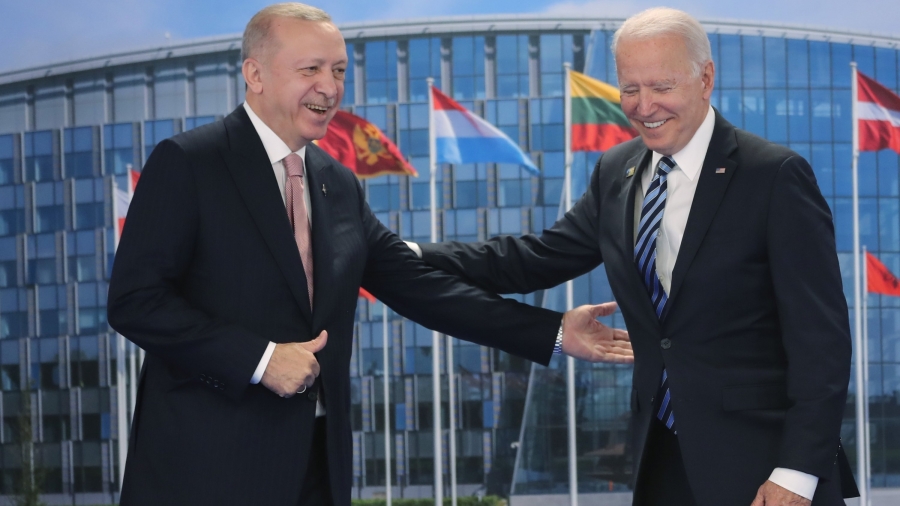 «Ναι» από Biden σε Erdogan για F16 - Ο εκσυγχρονισμός και η αγορά νέων αεροσκαφών στο τραπέζι της συνάντησης (29/6)