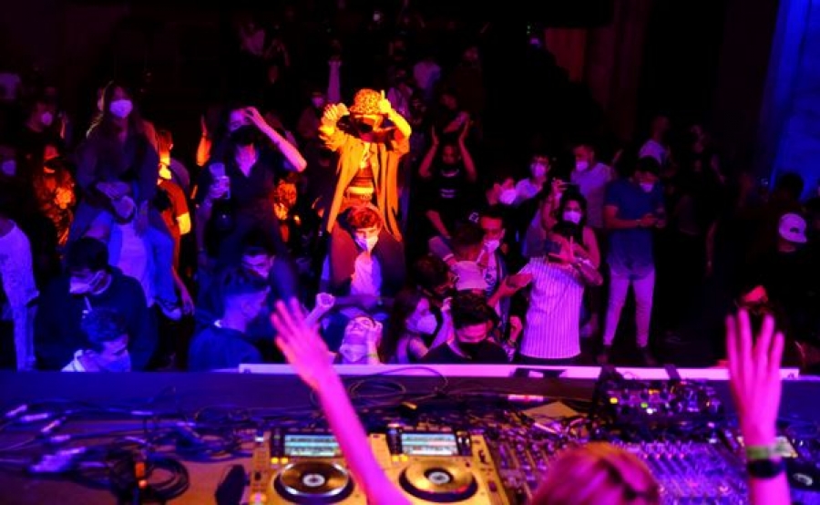 Ισπανία - Covid: Άνοιξε νυχτερινό club με …ψηφιακό πάσο