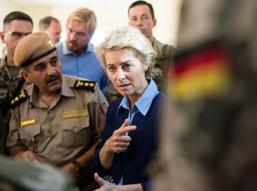 Νέο σοκ για von der Leyen - Γερμανός ευρωβουλευτής τη σέρνει στα δικαστήρια για μυστικές επαφές με τη βιομηχανία όπλων