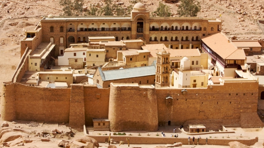 Στη Μονή Σινά η κυβέρνηση νικήθηκε κατά κράτος και κάνει επικοινωνιακή διαχείριση για να σωθεί