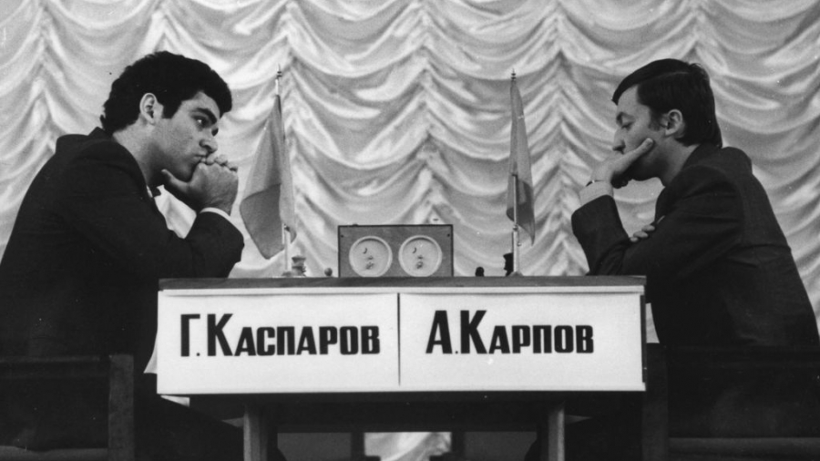 Κασπάροφ vs Καρπόφ: Η μάχη της σκακιέρας... με φόντο τον πόλεμο των συμφερόντων!