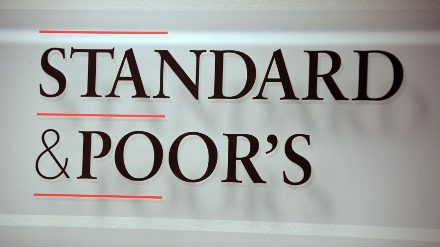 Standard and Poor’s: Οι ελληνικές τράπεζες συγκρίνονται με Τουρκία… και Κένυα - Αδικαιολόγητα τα κέρδη, υποβαθμισμένα κεφάλαια, αργές οι κινήσεις της ΤτΕ