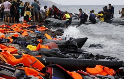 Στη Λέσβο έφτασαν 220 πρόσφυγες με βάρκες