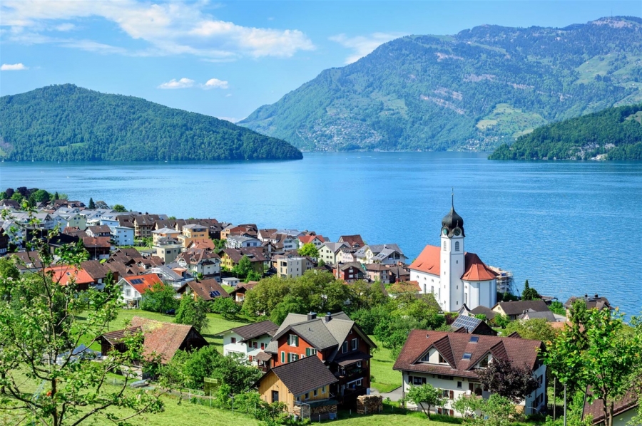 Ελβετία: Η στάθμη του νερού σε τέσσερις μεγάλες λίμνες είναι στα πιο χαμηλά επίπεδα για Αύγουστο μήνα