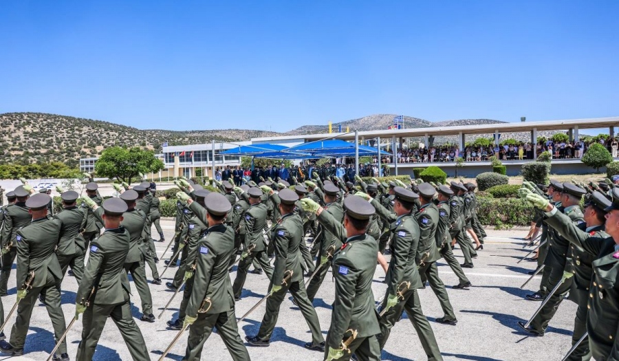 Δικαίωση της Νίκης: Κανείς δεν αποκλείεται από τις Στρατιωτικές Σχολές λόγω παλαιάς ταυτότητας