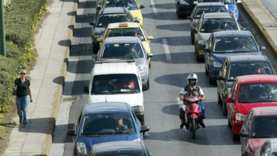 Οι Αθηναίοι οδηγοί χάνουν 106 ώρες το χρόνο, λόγω της κίνησης
