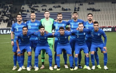 Μένει όρθια και «αγκαλιάζει» την πρόκριση η Εθνική Ομάδα