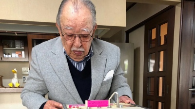 Πέθανε ο εφευρέτης του karaoke, Shigeichi Negishi σε ηλικία 100 ετών