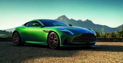 Aston Martin DB12: To νέο «όπλο» του James Bond