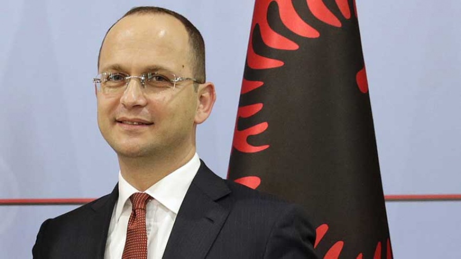 Bushati (ΥΠΕΞ Αλβανίας): Δεν ανήκουν σε σπίτια ιδιωτών τα σπίτια των Ελλήνων στην Χειμάρρα