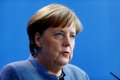 Δραματική έκκληση Merkel: Δεν αντέχουμε οικονομικά ένα δεύτερο lockdown