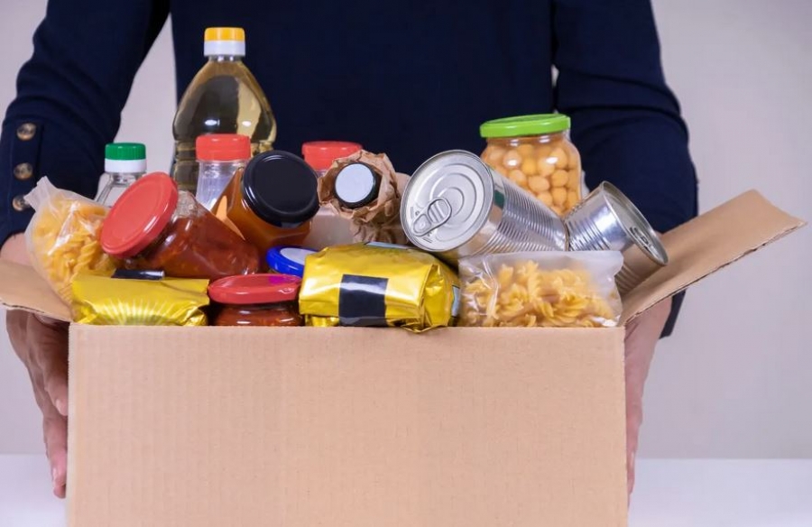 Ακραία φτώχεια αναμένει η Ιταλία – Από το 2023 θα παραδίδονται κούτες με τρόφιμα σε οικογένειες