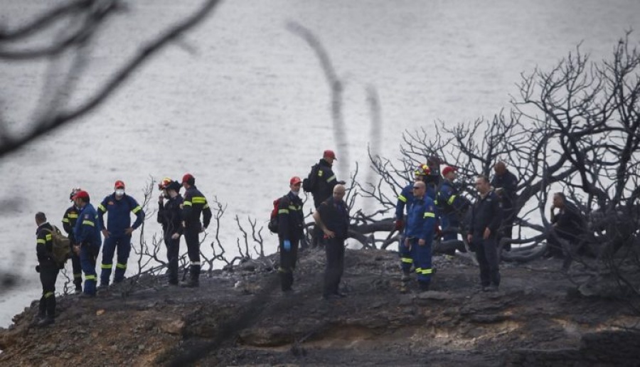 Διαψεύδει η πυροσβεστική δημοσίευμα για ΕΔΕ σχετικά με σχόλια πυροσβεστών για την πυρκαγιά στο Μάτι