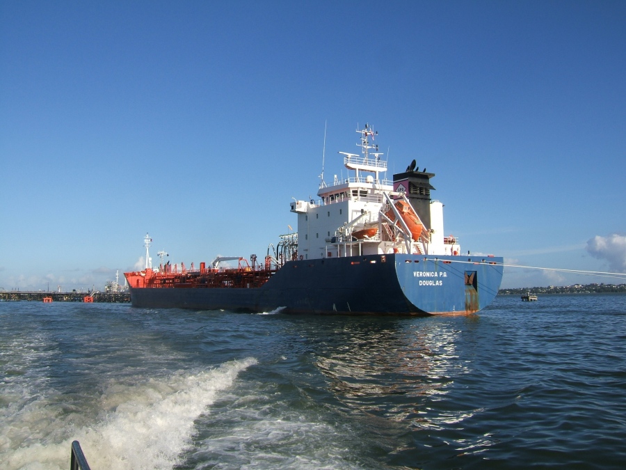 «Tελωνείο» των ΗΠΑ η Καραϊβική: Νέα κατάσχεση τάνκερ με καταδρομική επιχείρηση - «Πετρέλαια μόνο με έγκριση, ελέγχουμε τη Βενεζουέλα»