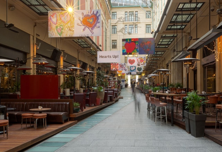 Η έκθεση «Hearts Up!» με έργα των Παιδικών Χωριών SOS στο City Link