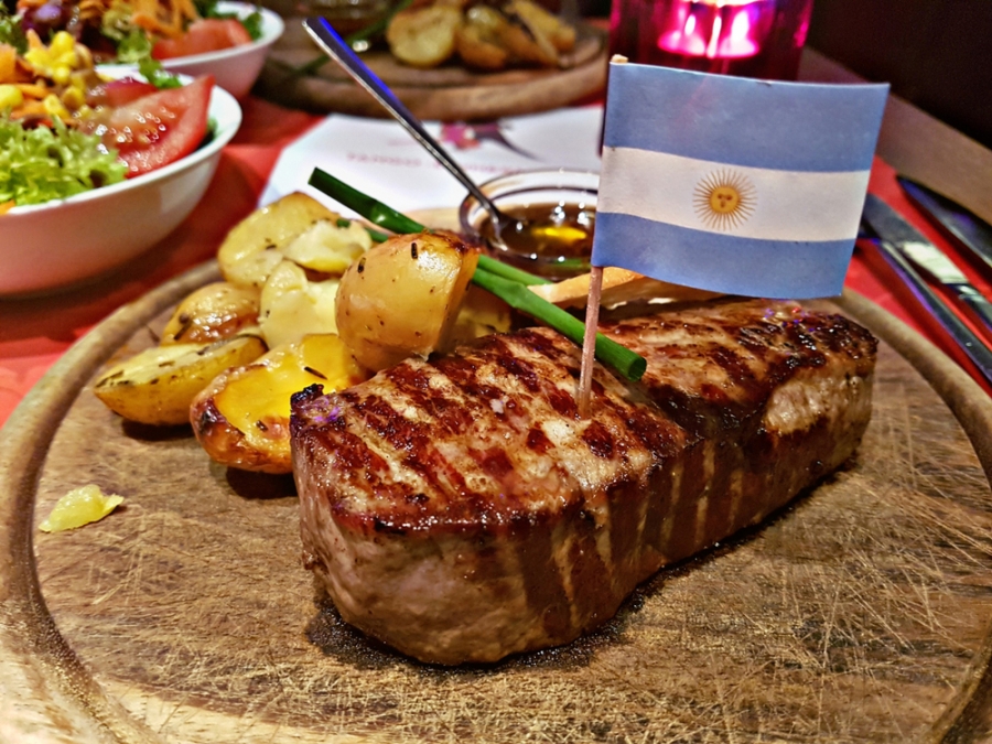 Αργεντινή: Παρατάθηκαν οι περιορισμοί στις εξαγωγές κρέατος έως το τέλος του 2023