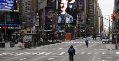 Παρατείνονται μέχρι τις 29 Απριλίου τα μέτρα στη Νέα Υόρκη – Στα όριά του το σύστημα υγείας