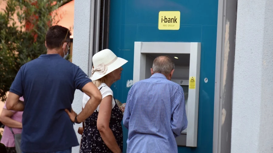 Απάτη με το Market Pass: Έκλεψε από ηλικιωμένο 5.000 ευρώ