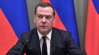 Medvedev: Οι κυρώσεις της Δύσης κατά της Ρωσίας παραπέμπουν στις μεθόδους της Ιεράς Εξέτασης
