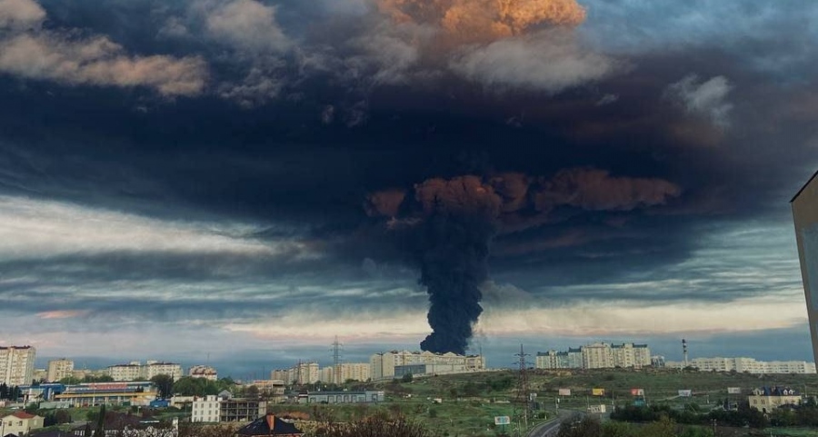Ουκρανική επίθεση στην Κριμαία – Επλήγη αποθήκη πυρομαχικών – Ρωσία: Καταρρίψαμε 17 drones