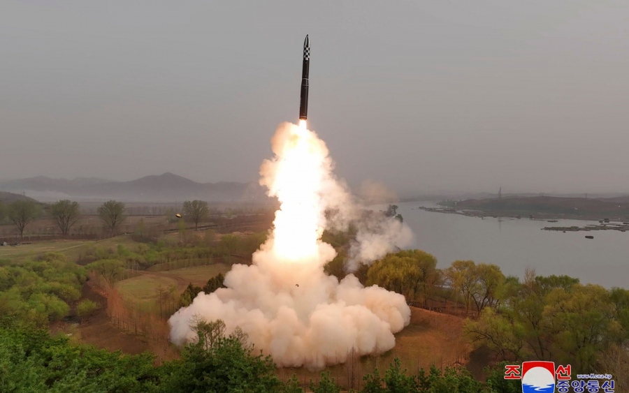 Εκτόξευση – προειδοποίηση βαλλιστικού πυραύλου από τη Β. Κορέα προς Ν. Κορέα και Ιαπωνία