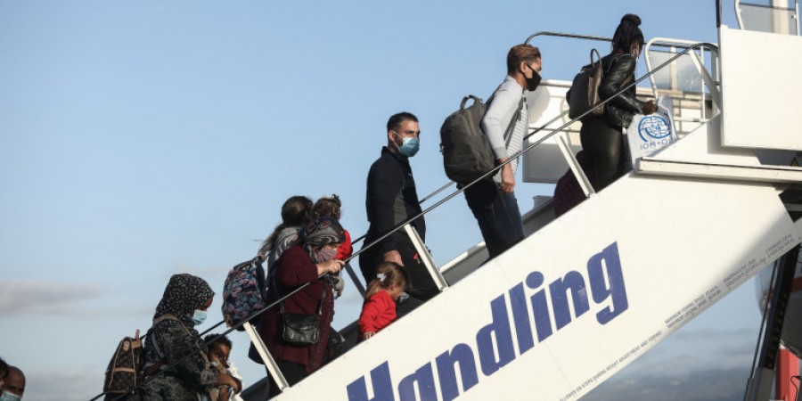 Αναχώρησαν για Γαλλία από το αεροδρόμιο «Ελ. Βενιζέλος» 106 αιτούντες διεθνή προστασία