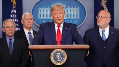 Επίθεση του κορωνοιού στις ΗΠΑ, είναι πρώτη σε κρούσματα διεθνώς – Με καθολικό lockdown έως -20% η ύφεση, σε δίλημμα ο Trump