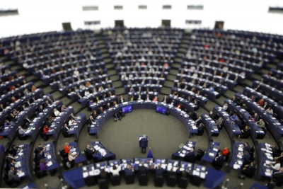 Ευρωκοινοβούλιο: Πρώτη η κεντροδεξιά με 178 έδρες - Ακολουθούν με 152 οι Σοσιαλιστές, πάνω από 105 συνολικά οι εθνικιστές