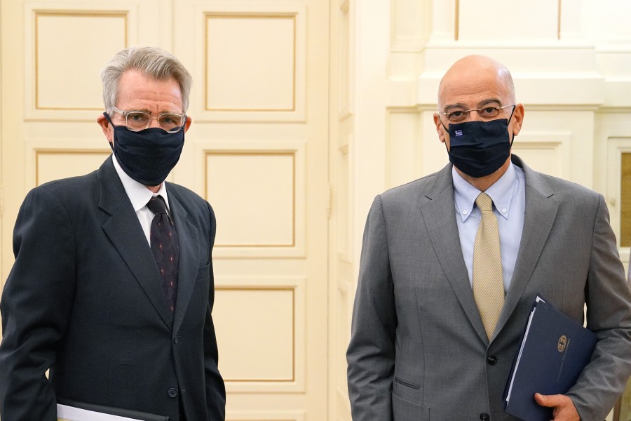 Συνάντηση Δένδια με Pyatt - Στο επίκεντρο η Τουρκία και οι εξελίξεις στην Ανατολική Μεσόγειο