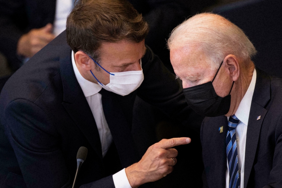 Επικοινωνία Macron – Biden για διευκρινίσεις και όχι για συμφιλίωση