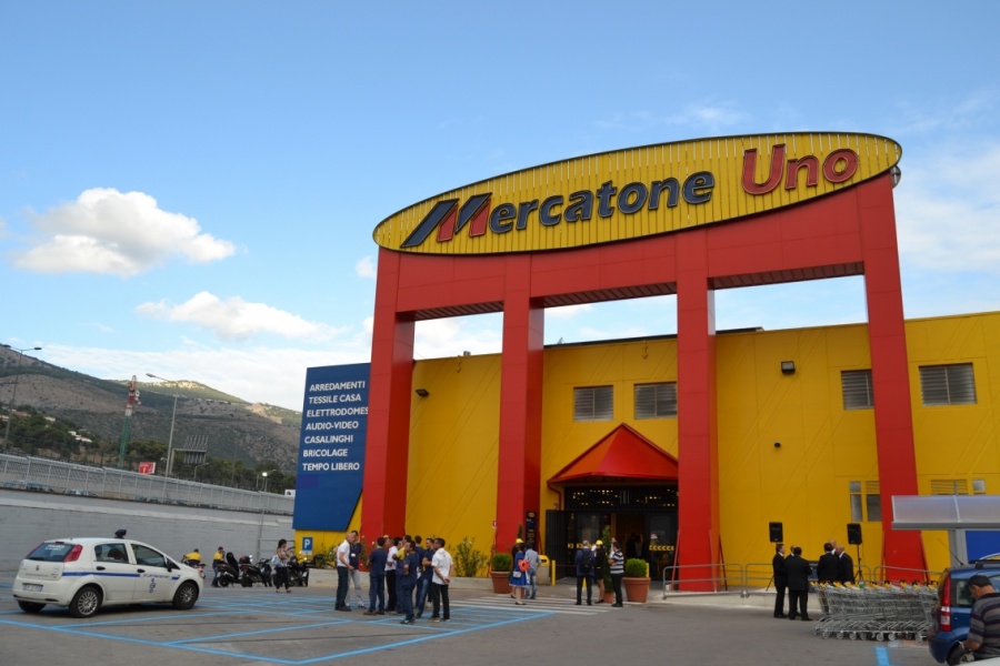 Ιταλία: Αιφνίδιο λουκέτο στην αλυσίδα Mercatore Uno - Κλειστά τα 55 καταστήματα της εταιρείας