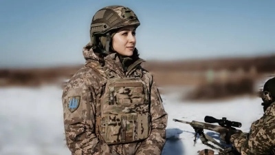 Ουκρανικό: Στέλνουν γυναίκες στην πρώτη γραμμή... με ποδήλατα