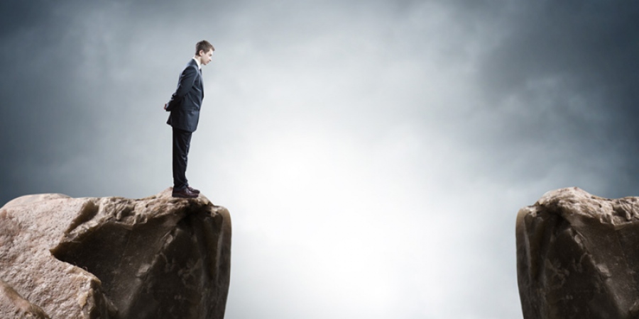 Στο «κόκκινο» οι αγορές – Τι αποκαλύπτει η «πυραμίδα» του χρηματοοικονομικού κινδύνου