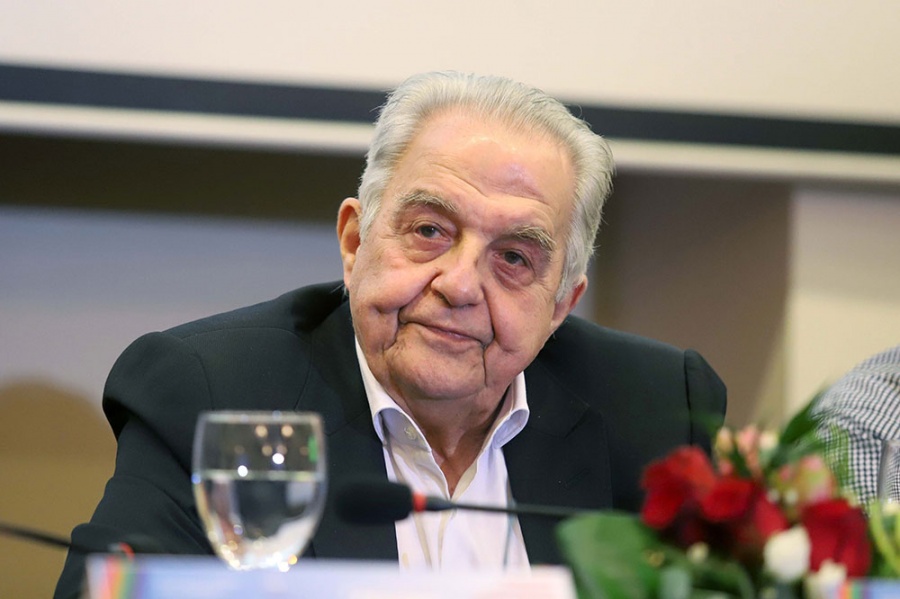 Φλαμπουράρης: Πολύ κρίσιμες οι Ευρωεκλογές (26/5) - Να μη χαθεί το όραμα της «Ευρώπης των λαών»